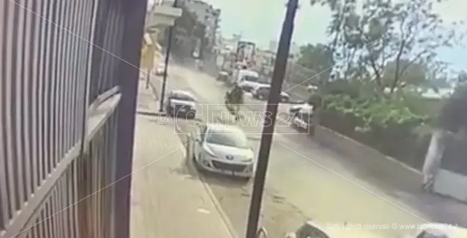 Incidente a Pentimele, spunta il video shock del terribile impatto