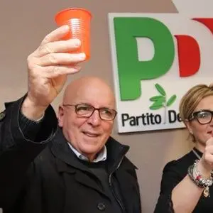 Il congresso del Pd calabrese inizia male. Ricorso a Roma: «Troppe anomalie, annullate»