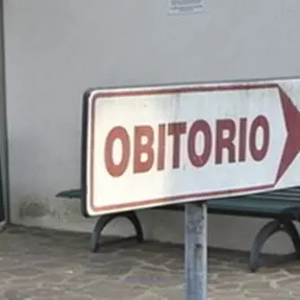 Infermieri corrotti o intimiditi per far accaparrare i funerali a Putrino
