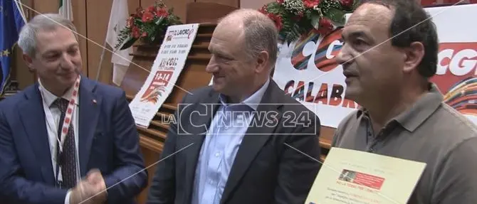 Lucano show al Congresso Cgil: «La sinistra deve ripartire dai più deboli»