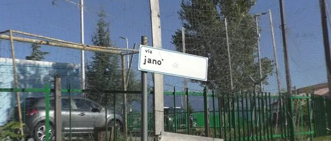 Catanzaro, otto anni da abusivi nelle loro case a rischio frana e sgombrate