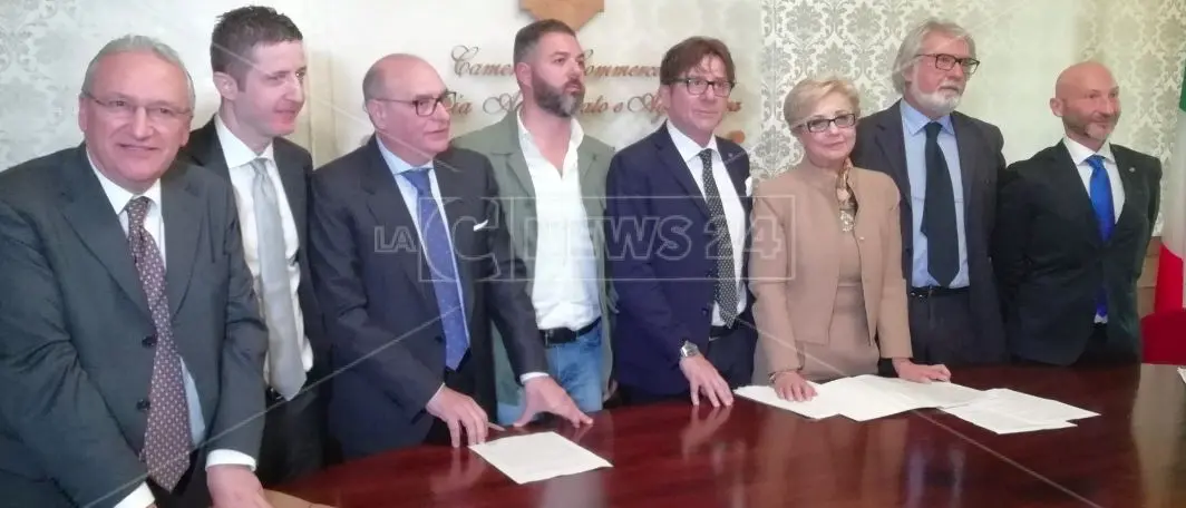 Le attività commerciali tornano nel centro storico di Catanzaro, siglato un accordo