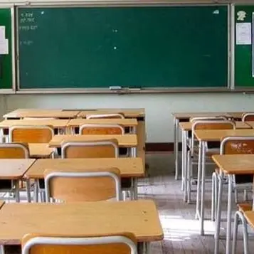 Alterava le graduatorie, sospeso un assistente scolastico