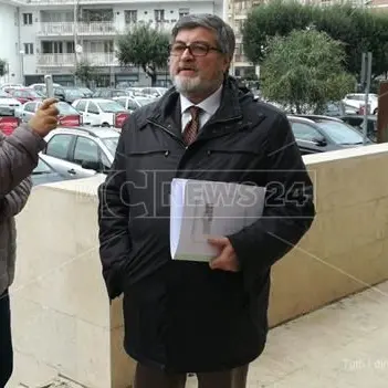 Teatro Grandinetti, il deputato Giuseppe D’Ippolito: «Ecco tutte le anomalie della vicenda»