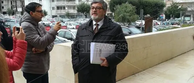 Teatro Grandinetti, il deputato Giuseppe D’Ippolito: «Ecco tutte le anomalie della vicenda»