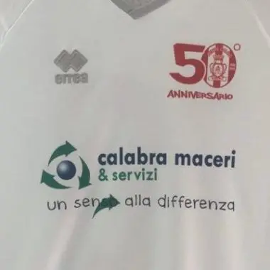 SERIE C | Rende, sabato in campo con la maglia celebrativa del cinquantenario