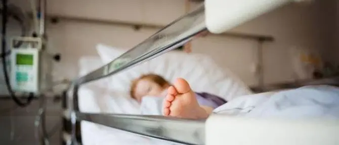 Trova hashish in casa e la mangia, bimba di venti mesi intossicata