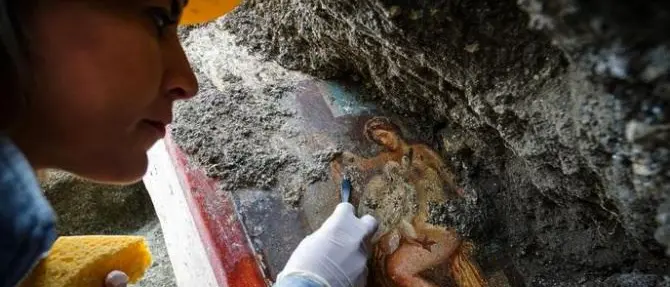 Leda e il cigno, a Pompei una nuova scoperta a luci rosse