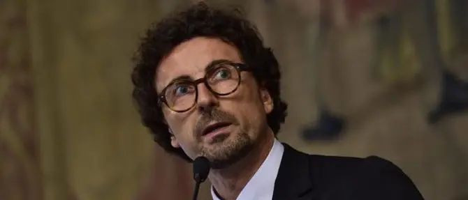 Toninelli: «A breve la nuova autorità portuale Messina-Reggio Calabria»