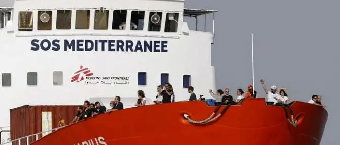 Rifiuti pericolosi scaricati anche nei porti calabresi: sequestrata la nave Aquarius