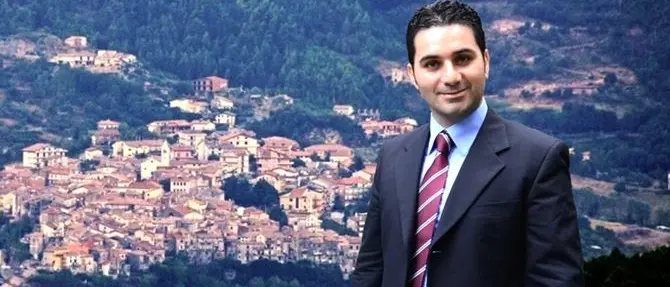 Il sindaco di Sant'Agata, la firma ritirata, la pacca sulla spalla ma alla fine sta con Minniti