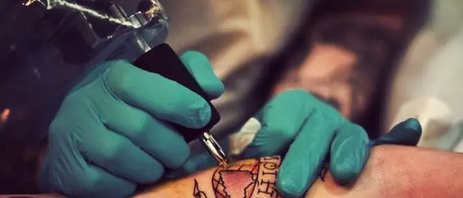 LaC Salute, quando i tatuaggi arrivano ai linfonodi