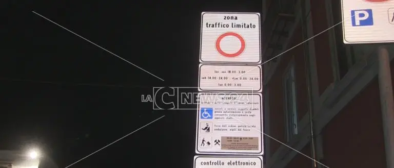 Cosenza, avviso agli automobilisti: cambiano gli orari delle Ztl