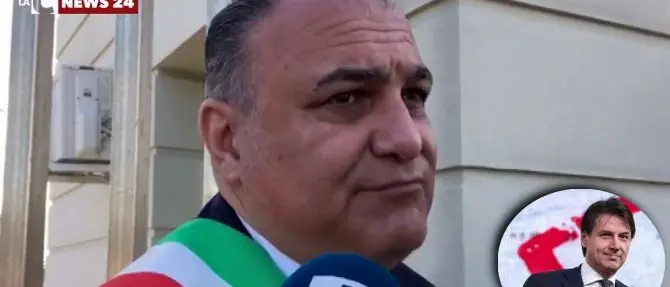 Conte in Calabria, il grido dei sindaci: «Si dia un futuro alla Locride»