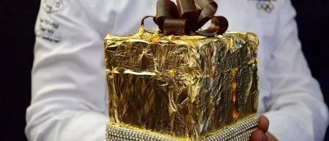 Un panettone con oro e cristalli, il lusso “popolare” per il Natale