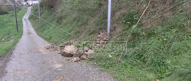 Cosenza, rischio frana a Macchia della Tavola: 11 famiglie isolate