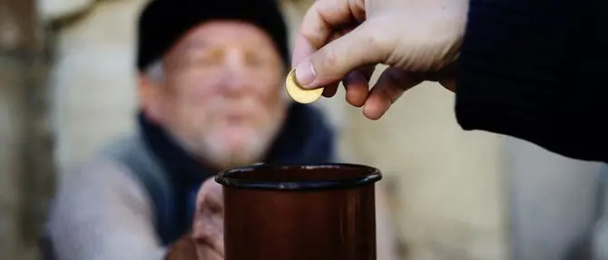 Cosenza, per le famiglie in difficoltà arrivano le monete coniate dal Comune