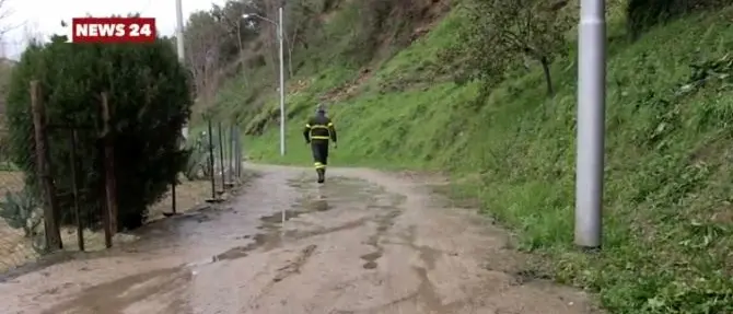 La Calabria nella morsa del maltempo. A Cosenza famiglie evacuate