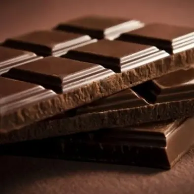 Rubano 4600 barrette di cioccolato, arrestati