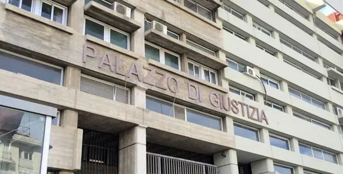 Sanità cosentina, cinque dirigenti a rischio processo: il gip deciderà lunedì