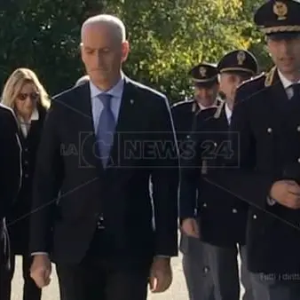 Il Capo della Polizia Gabrielli a Vibo. «Superare la distanza tra cittadini e istituzioni»
