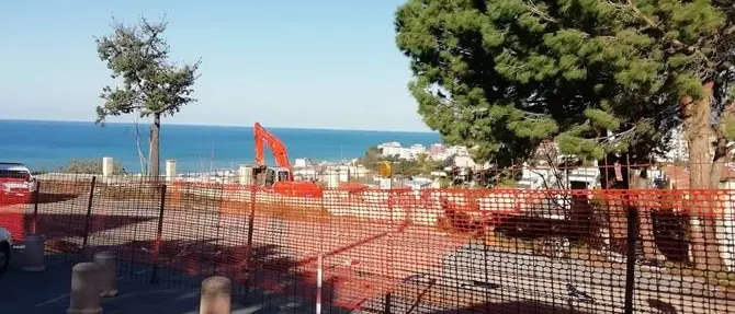 Ospedale di Paola: tranciato filo elettrico, sale operatorie senza corrente