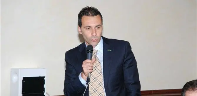 Catanzaro, il sindacato di Polizia: «Stato sconfitto, Salvini venga con le ruspe»