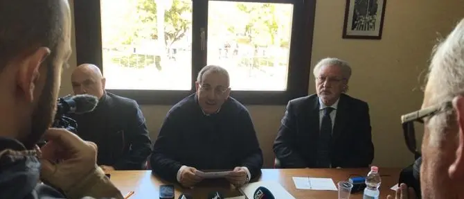 Rogo mortale a San Ferdinando, si cerca un altro sito per i migranti