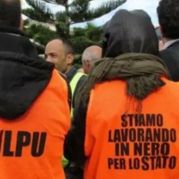 Lsu e Lpu, i sindacati: «Governo distrugge il lavoro che c'è già»