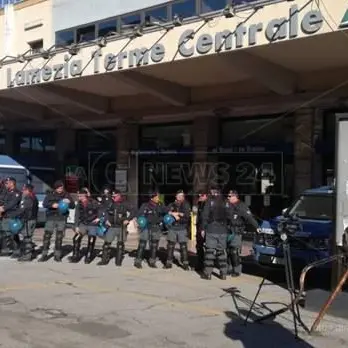 Lsu-Lpu, il ministro Lezzi promette impegno ma la protesta continua