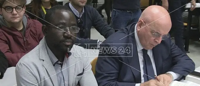 Oliverio a confronto con gli universitari: «Abbiamo garantito il diritto allo studio»