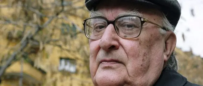 Le ruspe abbattono la casa di Camilleri a Porto Empedocle