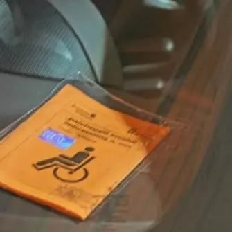 Pass auto intestati a defunti, dal Codacons una denuncia per truffa