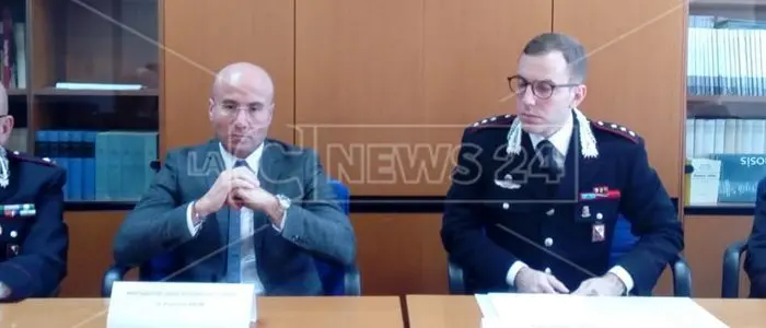 Ecco come operava la banda della “spaccata”. «Senza scrupoli, usato anche uno scuolabus»