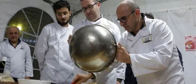 Taurianova, in migliaia per il festival del torrone