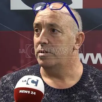 Bare bruciate per intimidazione, la vittima: «Non mi fermeranno»