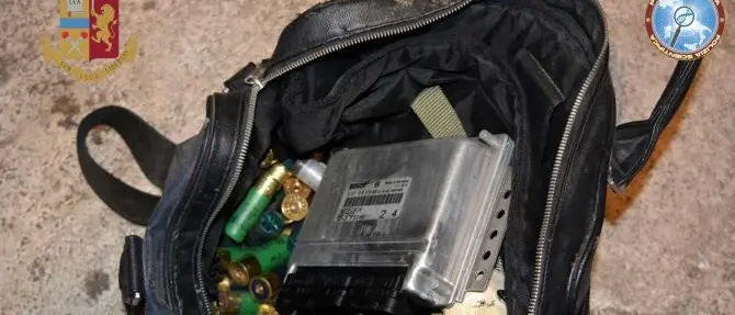 Reggio, trovato un borsone con munizioni in una cabina Enel