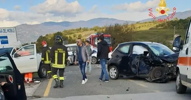 Incidente stradale nel Catanzarese, tre feriti