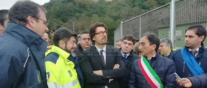 Toninelli in Calabria: «Italia non può crescere senza il Sud»