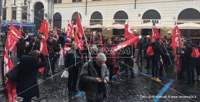 Ex Lsu-Lpu, il presidio dei precari calabresi davanti al Senato