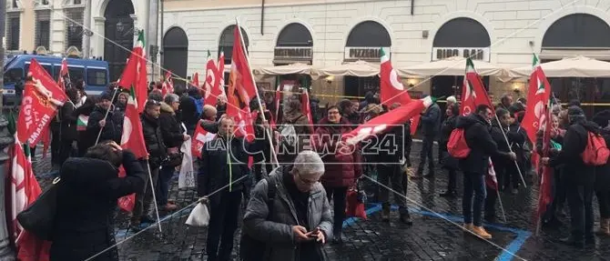 Ex Lsu-Lpu, il presidio dei precari calabresi davanti al Senato