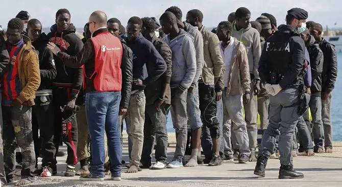 Comportamenti aggressivi nei centri accoglienza a Reggio: avvisi orali a 7 minori