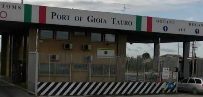 Porto di Gioia Tauro, Oliverio: “Incomprensibile una protesta con dieci giorni di sciopero”