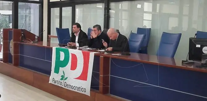 Convenzione Pd a Reggio. Sono tutti renziani i delegati, ma i big marcano visita e la Roccisano diventa un caso