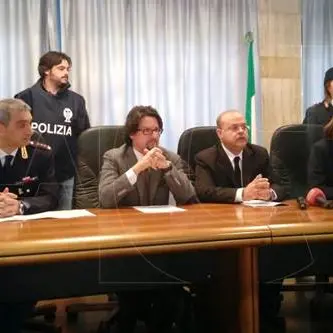 Bomba al fornaio Angotti di Lamezia, arrestati i presunti responsabili (NOMI-VIDEO-FOTO)