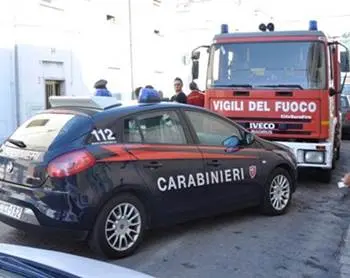 Crosia, incendiata l'auto del vicesindaco. Il figlio spegne le fiamme