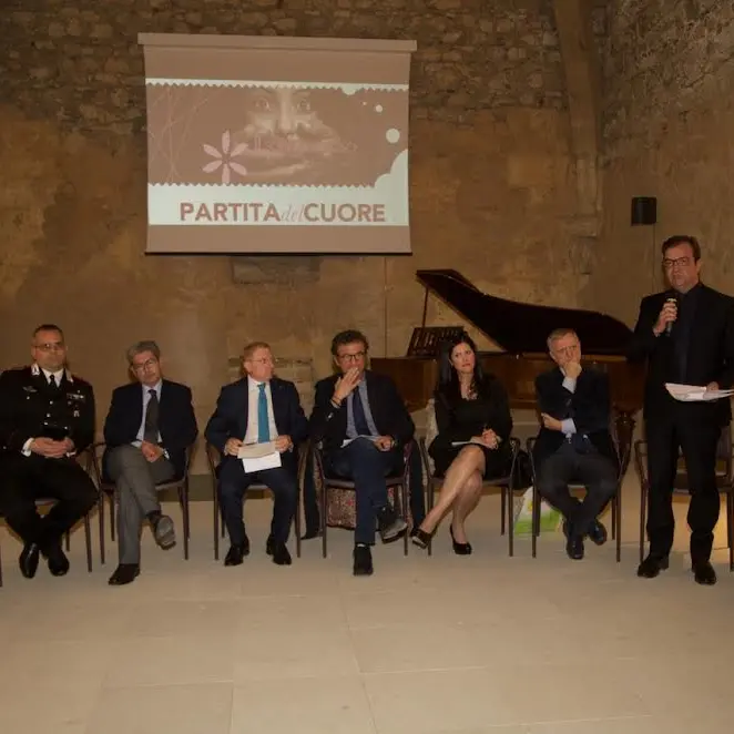 Tavola rotonda a Cosenza sul tema del femminicidio, in attesa della Partita del Cuore