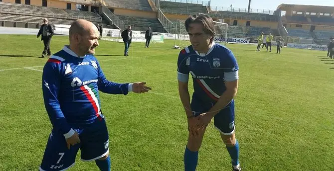 Cosenza, per la Partita del cuore in campo sindaci e magistrati (VIDEO)