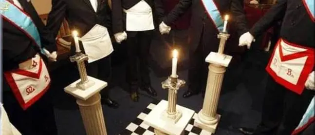 Faccendieri, massoni, politici e mafiosi: così progettarono più volte di dividere l’Italia