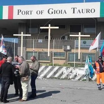 Porto di Gioia Tauro, rimosso blocco sull’autostrada. Il 19 aprile incontro con Delrio